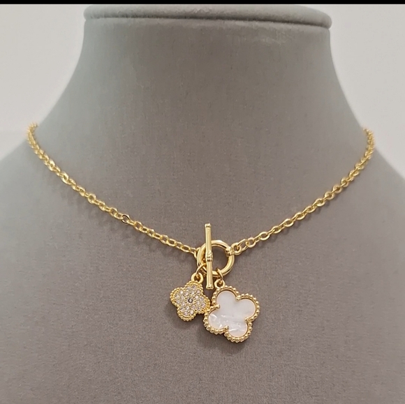 uniquebrilliant Jewelry - Multi diamonds & mother of pearl four leafs flowers Toggle Clasp necklace